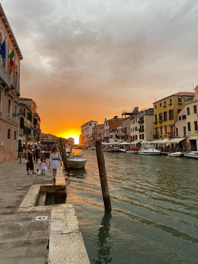 Apartamento Casa Virginia Direct At The Canal Cannaregio With Own Roof Terrace Venecia