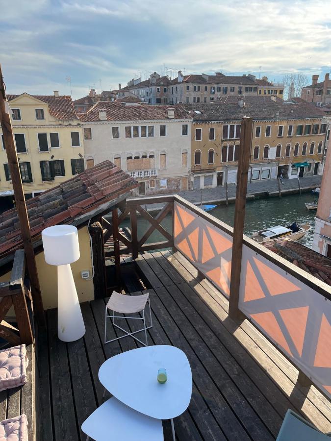 Casa Virginia Direct At The Canal Cannaregio With Own Roof Terrace Apartamento